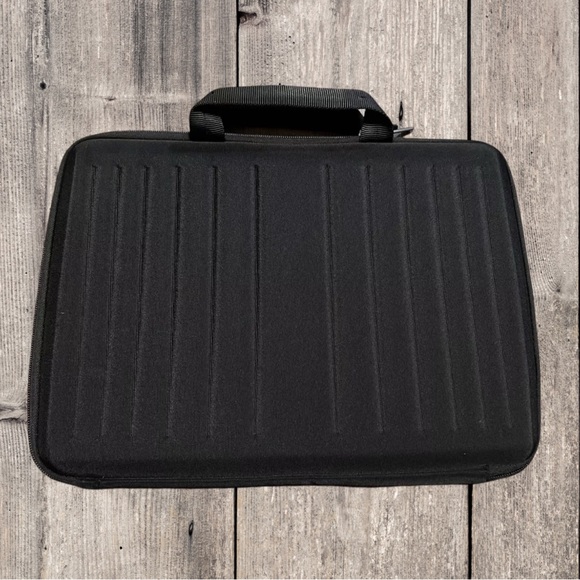 Black Case Logic Sleeve Case for Chromebook, 11.6" Chromebook - 11" MacBook Air - Picture 2 of 5